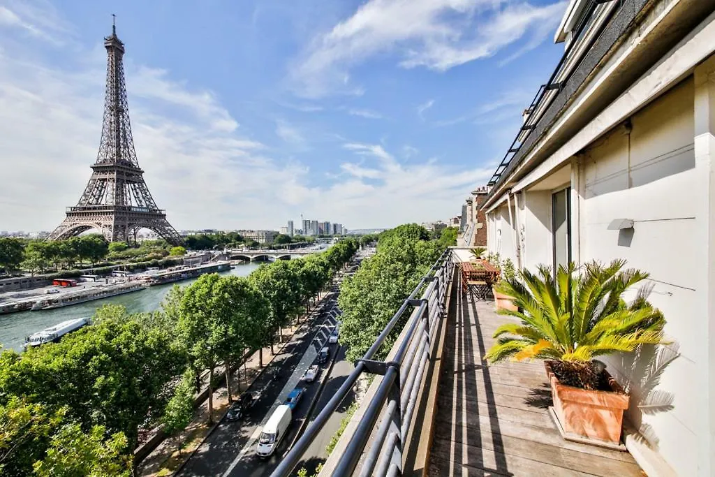 Eiffel Terraces Hotel Paris 0*,
